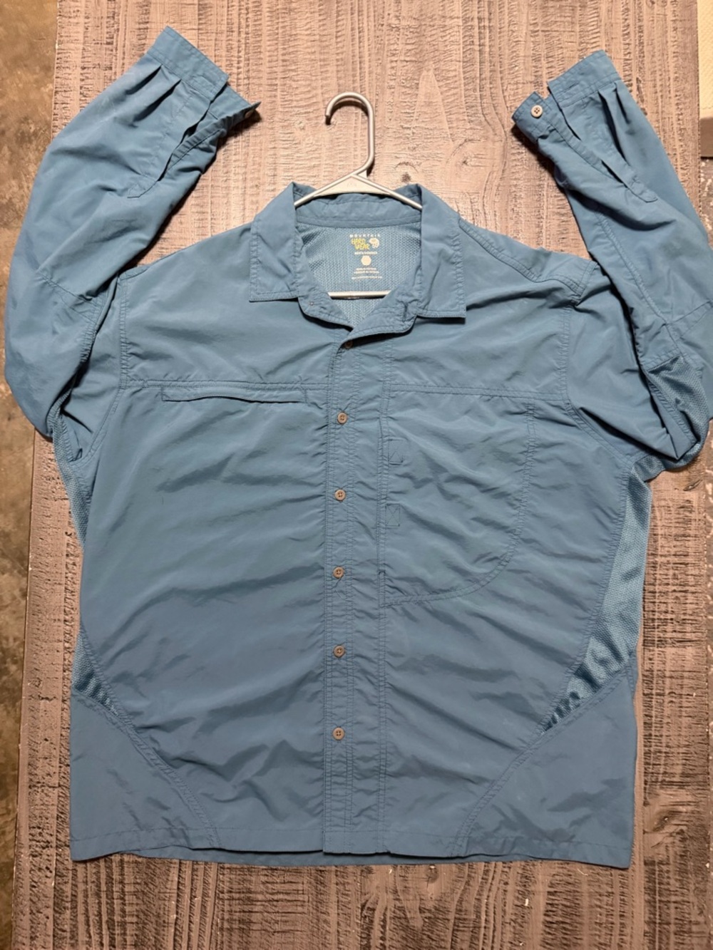 Mountain Hardwear Men's Slate Blue Long Sleeve Lightweight Button-Up Shirt